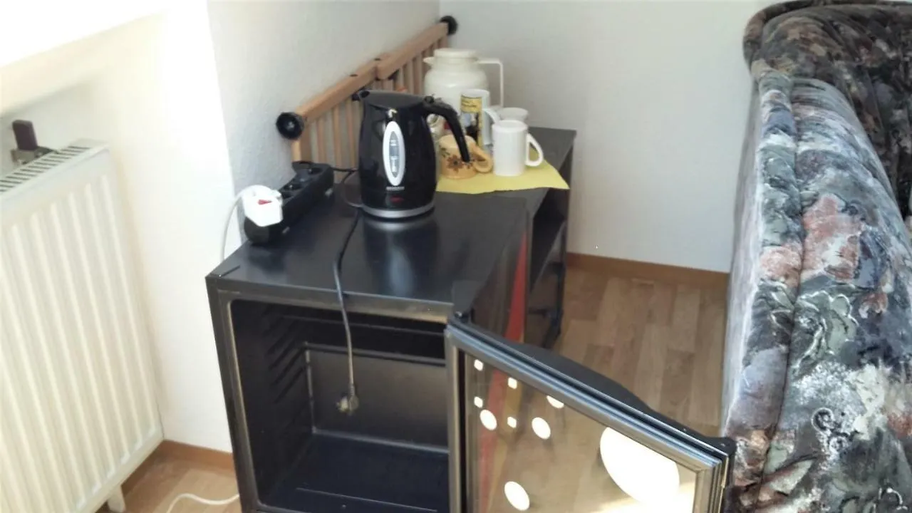 Zwei ruhige, private Gästezimmer nahe U-Bahn Nürnberg 0*,